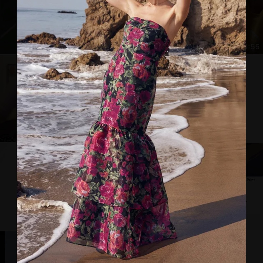 Lulu’s Floral Organza Maxi Dress